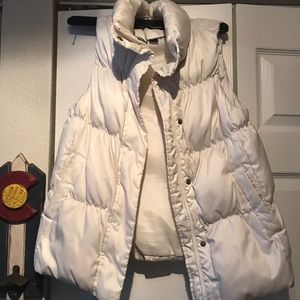 White sleeveless puffy vest